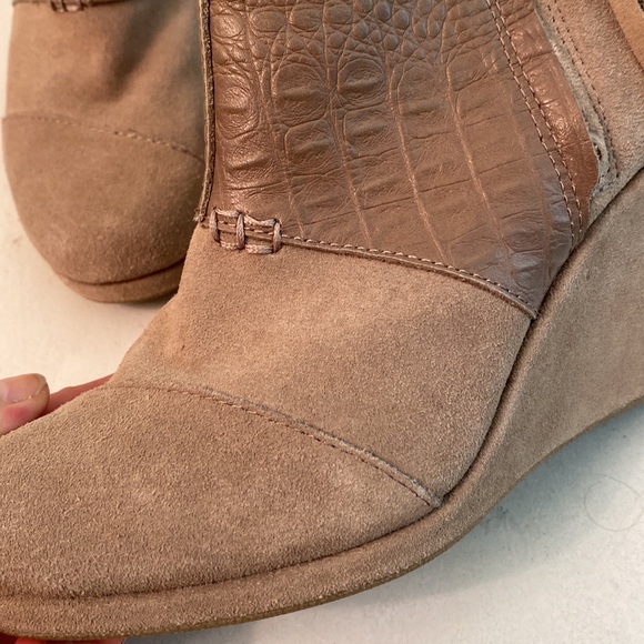 Toms brown wedges booties - Picture 7 of 16